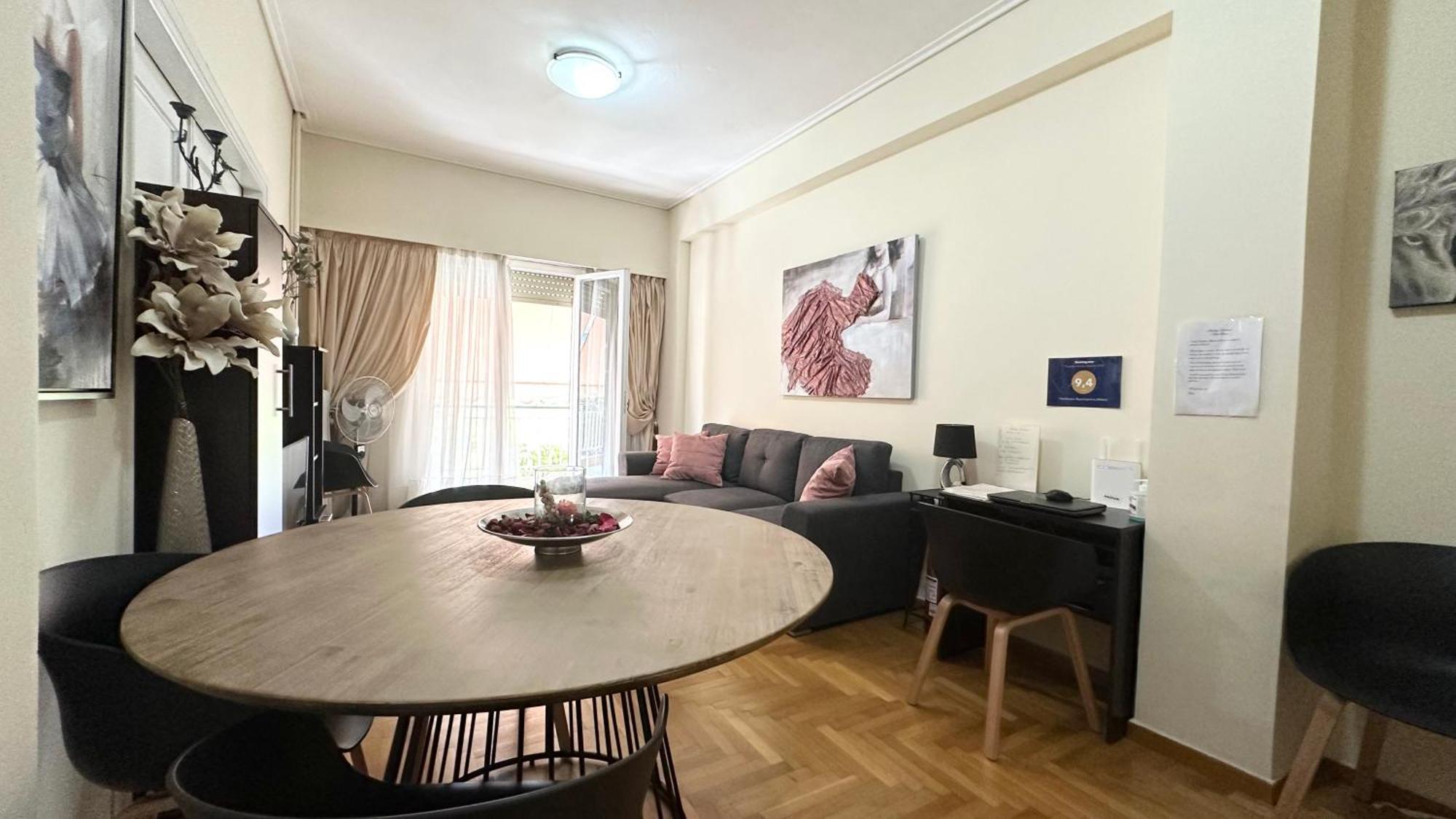 Deluxe Apartment